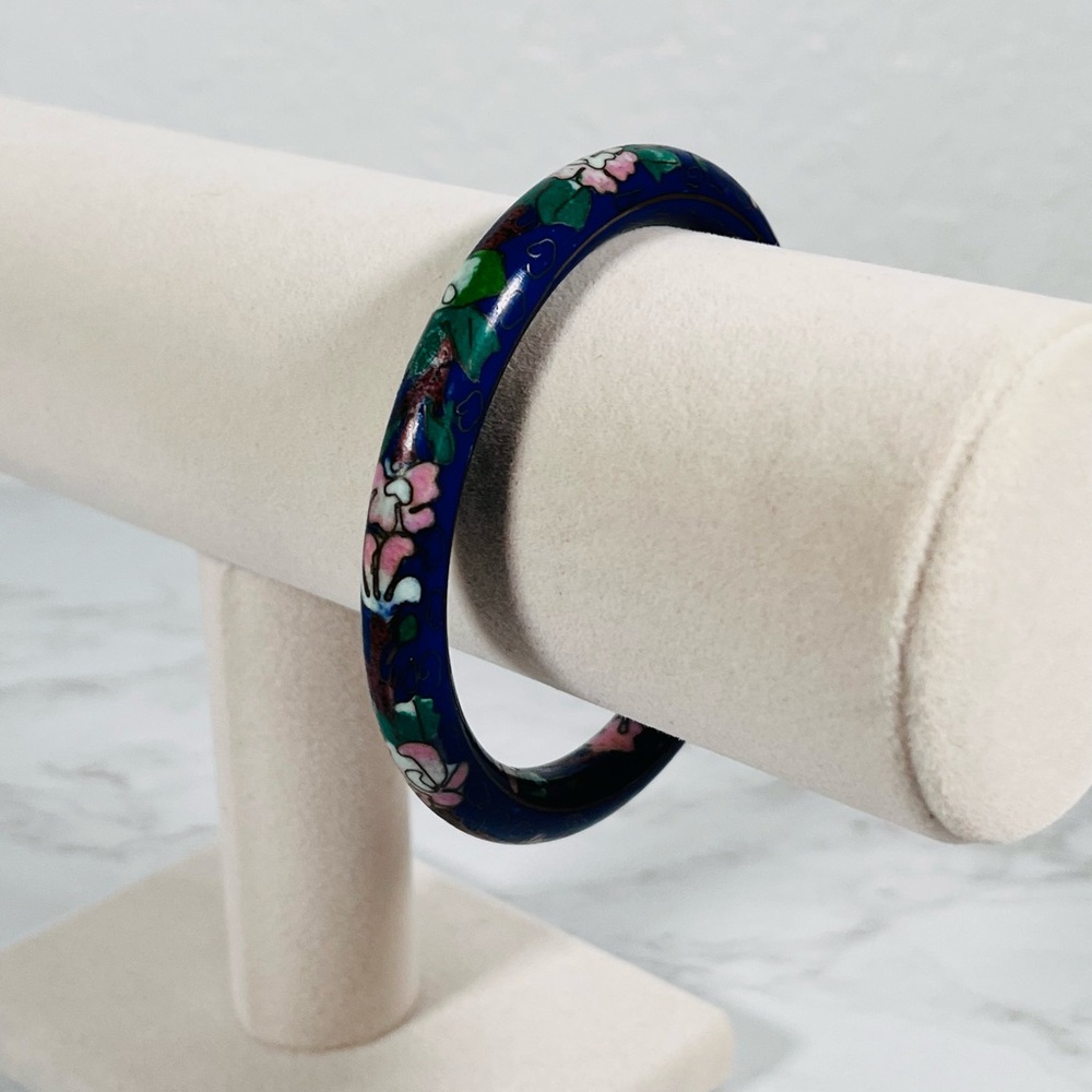 Floral Enamel Bangle Bracelet - Picture 3 of 6